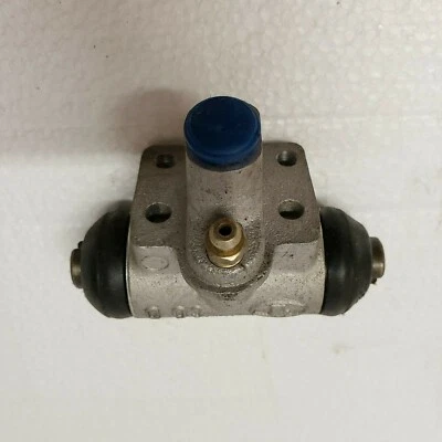 Cilindro de rueda de freno de tambor 34072 trasero-izquierdo/derecho AUTOZONA/BRAKEWARE-BENDIX  Foto 1 de 4