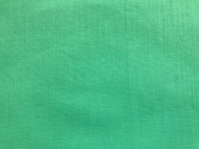 Tissu moderne coton de qualité vert printemps larg 145 cm x H 190 cm réf A598 - Photo 1/2