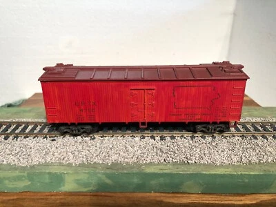 HO Scale 40’ Varney Union Refrigerator Transit Wooden Reefer (23-152) - Image 1 of 4