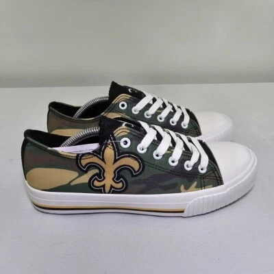 Tenis de lona NFL para mujer talla 8 New Orleans Saints camuflados con cordones parte superior baja Foto 1 de 4