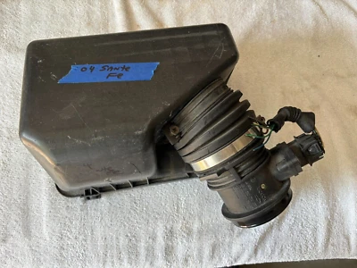 2001-2006 HYUNDAI Santa FE Air Cleaner OEM 28111-26350/Air flow 28100-39450 - Изображение 1 из 4