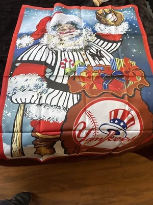New York  NY YANKEES Christmas Holiday Santa FLAG Collectible 40" X 27" - Image 1 of 2