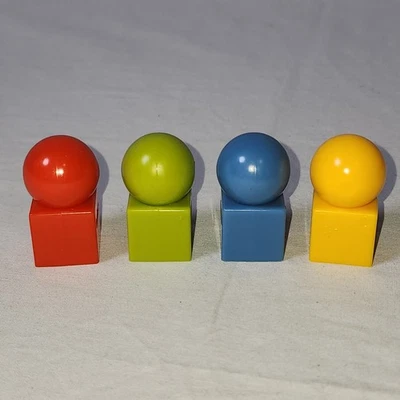 Juego de mesa de cráneo piezas de repuesto 4 figuras de mudanzas solo 2002 de colección Foto 1 de 2