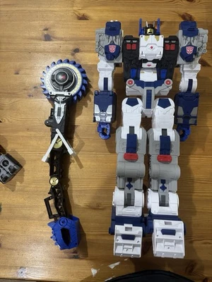 Transformers Legacy Titan Class Cybertron Metroplex - Image 1 of 2