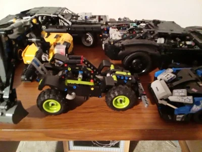 LEGO Technic Grave Digger 42118 Pull-Back Monster Jam camión 2 en 1 Foto 1 de 2