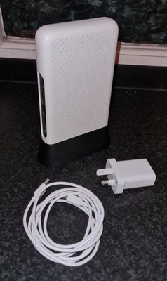 EE Smart 4G Home Router (Model 587C) – Unlocked Mobile WiFi Hub | Dual LAN | TS9 - Image 1 of 4