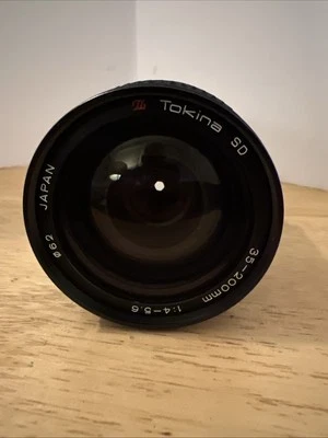 Tokina SD 35-200 mm 1:4-5.6062 Japan With  Cap - Camera Lens - Image 1 of 4