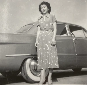 1952 942 East Victoria St Gardena California Pretty Asian Woman Car Photo P21k6 - Picture 1 of 19