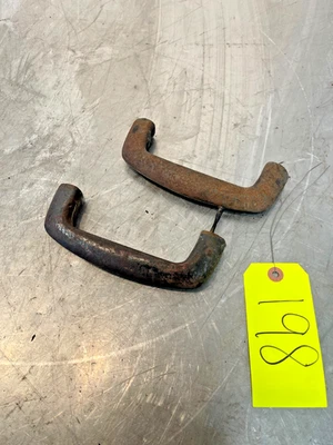 Alças de para-lama para trator Case 932 930 - Imagem 1 de 4