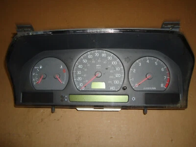 Cuadro de instrumentos velocímetro Volvo S70 1999 9472521 Foto 1 de 4