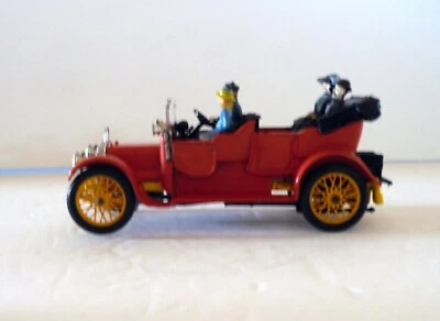 Vintage Corgi Classics 1910 Daimler 38 Diecast Toy Car Driver & Passengers 1:43 - Image 1 of 4