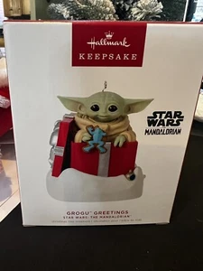 Hallmark Keepsake Ornament 2022 Star Wars The Mandalorian Grogu Greetings NEW - Picture 1 of 2