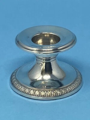 Антикварный континентальный серебряный одиночный подсвечник - Изображение 1 из 3