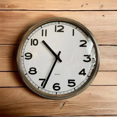 RELOJ GRANDE COLGANTE DE PARED IKEA diseño minimalista cuarzo marco plateado reloj Foto 1 de 4