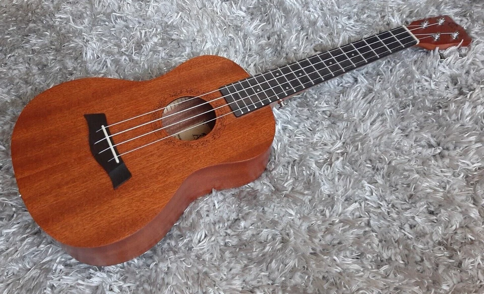 Aloha SK502 MAX-PLUS Ukulele Soprano, Concert or Tenor (Canadian Brand) - Image 1 of 2