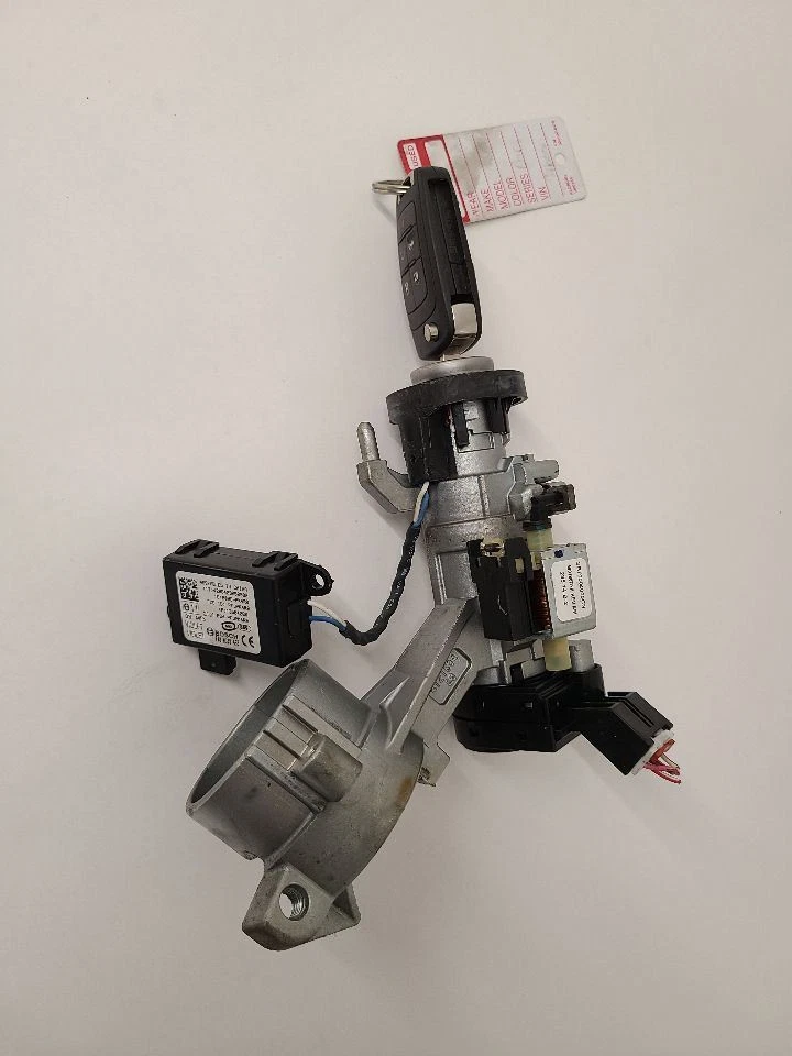 2010-2015 CHEVROLET EQUINOX Ignition Switch W Key 13504286 5901867AK - Image 1 of 4