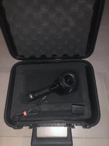 Flir Handheld  Infrared Thermal Camera Battery and Case E63900 T198547 - Picture 1 of 9