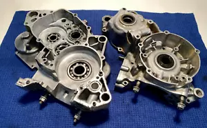 99 00 01 02 2000 KAWASAKI KX 125 KX125 ENGINE MOTOR CRANK CASES RIGHT LEFT CASE - Picture 1 of 13