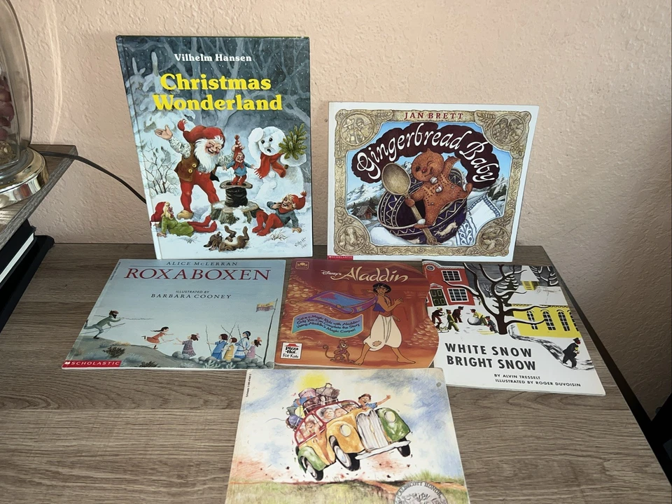Lot of 6 Vintage Variety Of Children’s Books 📚~Ex-Library Paperback- Christmas - Image 1 of 4