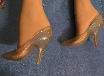 Barbie transparente de colección? Zapatillas de cristal de princesa translúcida Glitter zapatos Taiwán  Foto 1 de 4