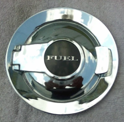 2011 - 2019 DODGE CHALLENGER FUEL FILLER DOOR CHROME (CAP ONLY) OEM 68086353 - Image 1 of 4