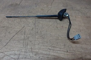 42441 B6I 2017 Suzuki Swift 1.0 gasolina 5 velocidades techo manual antena. - Imagen 1 de 3