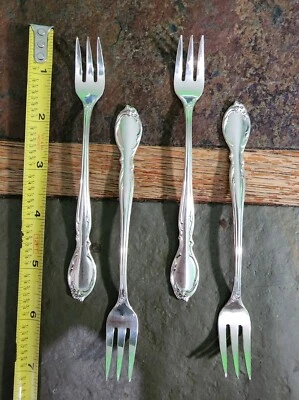 4 tenedores MID CENTURY c1959 MOONLIGHT/ROYAL VICTORIAN COCTEL🍢 Y MARISCOS 🦞  Foto 1 de 4