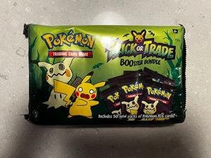 Pokemon Trading Card Game Trick or Trade Booster Bundle - 50 Packs (2023) - Foto 1 di 1