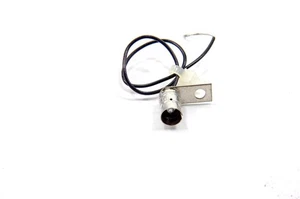 Lot of 10 - LEECRAFT - V C 25-212-1 - Midget Grooved Lamp / Bulb Holder Socket - Picture 1 of 8