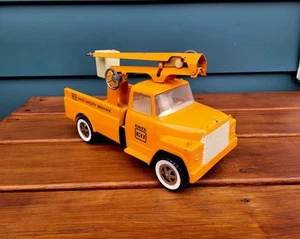 Vintage 1960s Ertl International Harvester Orange Utility Service Truck - Picture 1 of 20