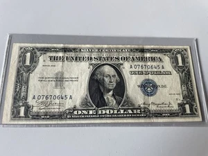 1935 $1 Dollar Bill ((DOUBLE DATE)) ((VERY FINE)) - Picture 1 of 7