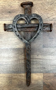 Horseshoe Heart Resin Wall Cross 13" x 7" - Picture 1 of 4