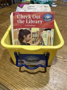 Set of 25 Houghton Mifflin Grade 4 Vocabulary Readers Homeschooling Early Reader - Foto 1 di 5