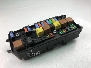 NR4461 SAAB Fuse Box 12761556 - Picture 1 of 4