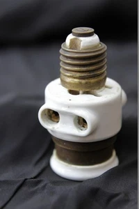 Old Porcelain Lamp Socket, Art Deco Bauhaus Design - Picture 1 of 1