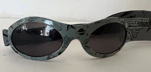 Baby Banz Onyx Frame Grey Lens With Cool Designs - Baby Sunglasses Taiwan 18-9 - Picture 1 of 5