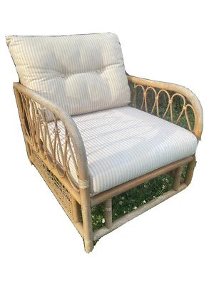 Sillón y cojines vintage de mimbre y ratán de bambú de mediados de siglo Foto 1 de 4