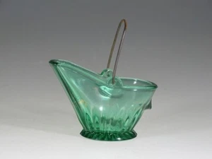 Neuheit EAPG viktorianisches grünes Glas Kohleschiffchen Souvenir London ON Kanada um 1910 - Bild 1 von 4