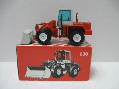 CARGADOR DE NEUMÁTICOS DE GOMA NZG O & K L30 ~ ESCALA 1/50 Foto 1 de 4