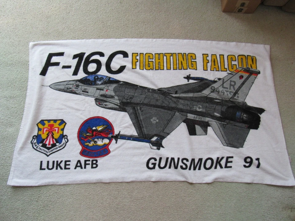 Toalla de baño de playa F-16 Fighting Falcon Luke AFB 944th Squadron parche ACC Fighter Foto 1 de 1