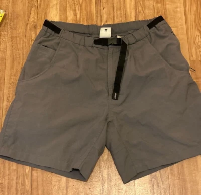 Columbia GRT Mens Size Large Gray Shorts - Buiit in Belt - Pockets - Outdoors - Image 1 of 4