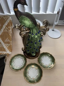 Set aus Pfau Keramik Dekor und drei österreichischen Porzellan Mini Geschirr - Bild 1 von 13