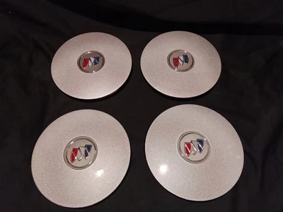 Juego de cuatro tapas centrales Buick LeSabre 1997-2001 OEM originales de fábrica Foto 1 de 4