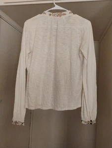 Lucky Brand Top Small Long Sleeve Embroidered Deep V Neck - Picture 1 of 4