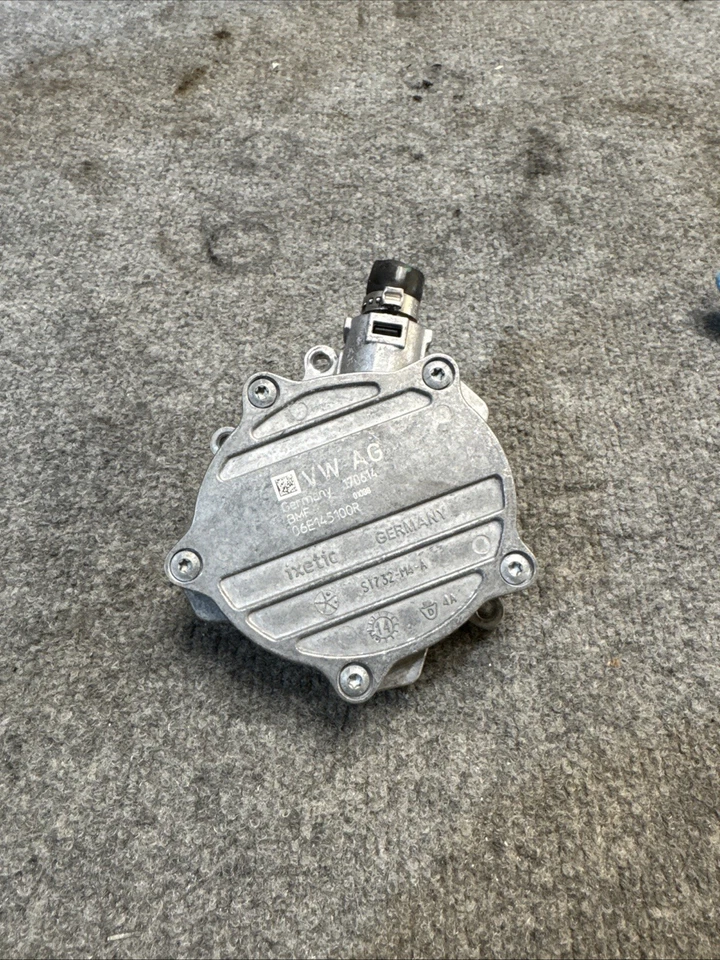 09-18 Porsche Cayenne / Touareg / Q7 A6 3.0L Brake Vacuum Pump 06E145100R OEM - Image 1 of 4