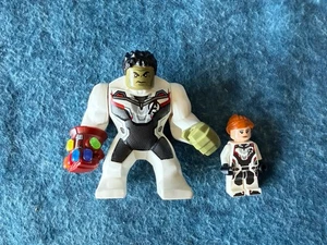 LEGO Marvel Avengers Endgame Hulk w/Infinity Gauntlet Big Fig B Widow Minifigure - Picture 1 of 5