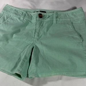 American Eagle womens sherbet green Midi Stretch 5" inseam chino shorts - size 4 - Picture 1 of 12