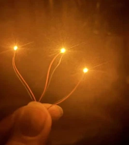 10 x SMD LED 0402 Verkabelt mit 300 mm Litze - Bild 1 von 1