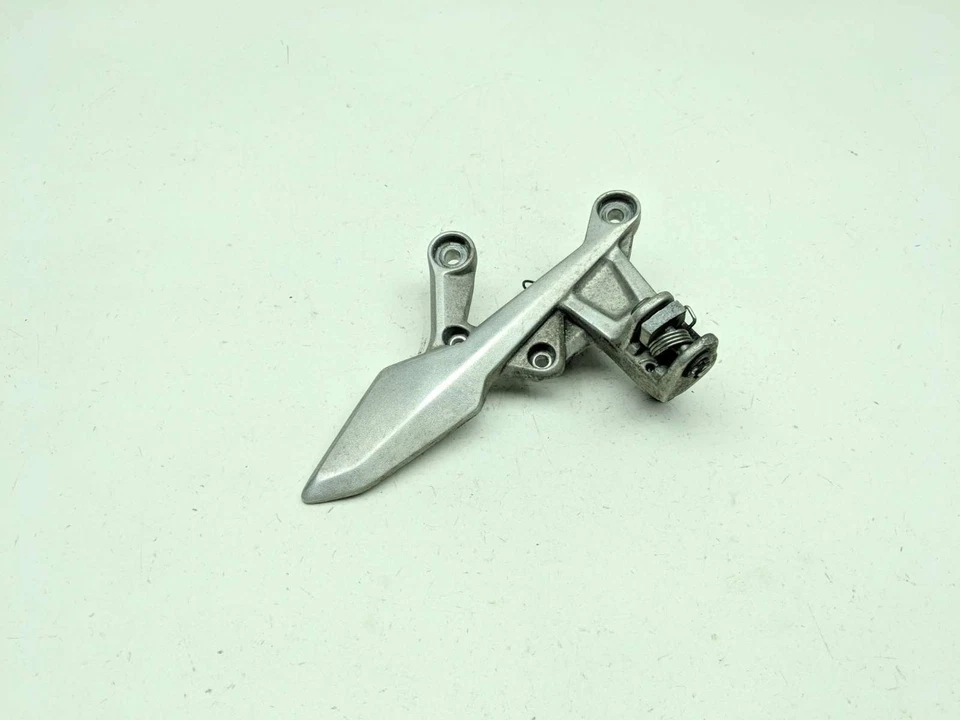 18 Honda CB500F Front Right Driver Peg Rearset Mount Bracket 50600-MJWA-J000 - Image 1 of 4