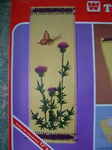 UNBENUTZT Vintage 70er 1973 Mid Century 12x36 DISTELN Sackleinen 3D Wandbehang BASTELSET - Bild 1 von 1